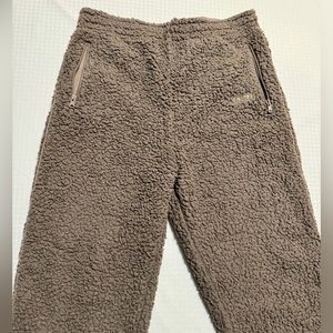 SKIMS Sherpa fleece pants